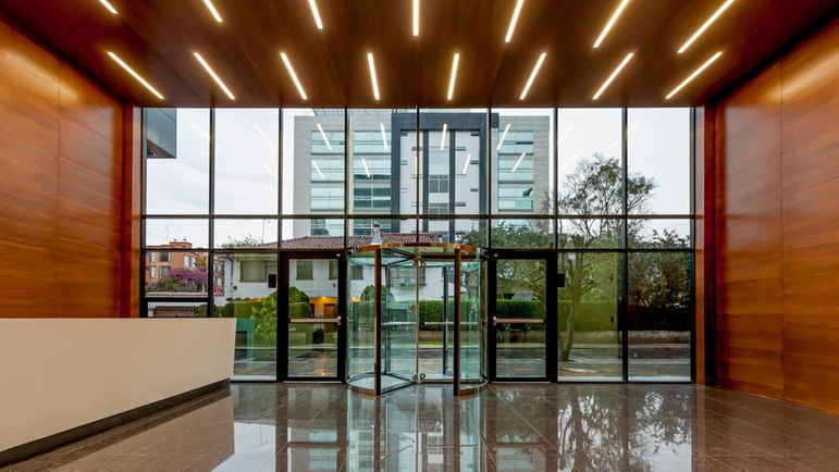 Entrada centro de ventas Colombia, Bogotá