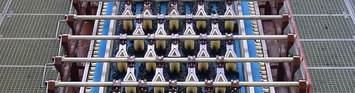 Bandfilterpresse zur Entwässerung von Klärschlamm aus einer kommunalen Kläranlage