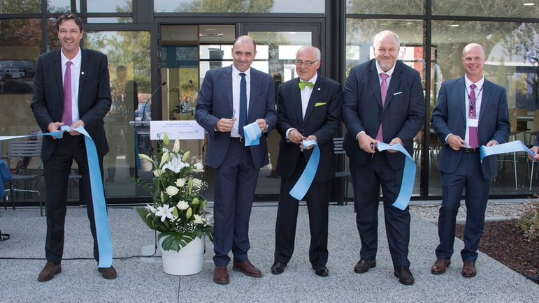 Einweihung des neuen Vertriebsgebäude von Endress+Hauser und Kaiser Optimal Systems in Lyon, Frankreich.