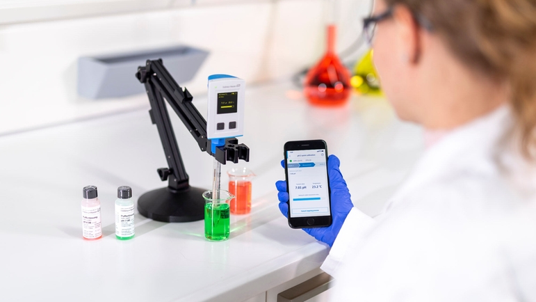 Führen Sie 3-Punkt-Kalibrierungen von pH-Sensoren in einem nutzerfreundlichen, geführten und reproduzierbaren Verfahren durch